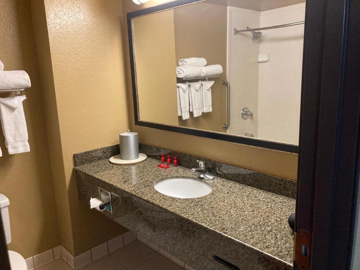 Fairfield By Marriott Inn & Suites Phoenix South Mountain Area Exterior photo